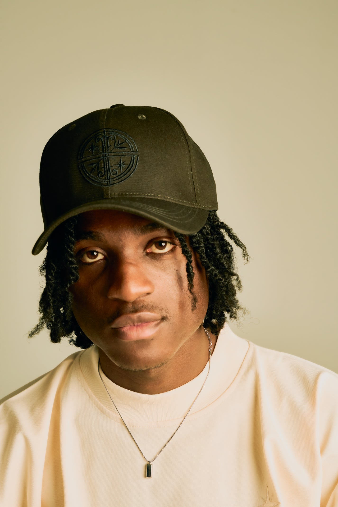 Simple Baseball Cap made of Pure Cotton in Black