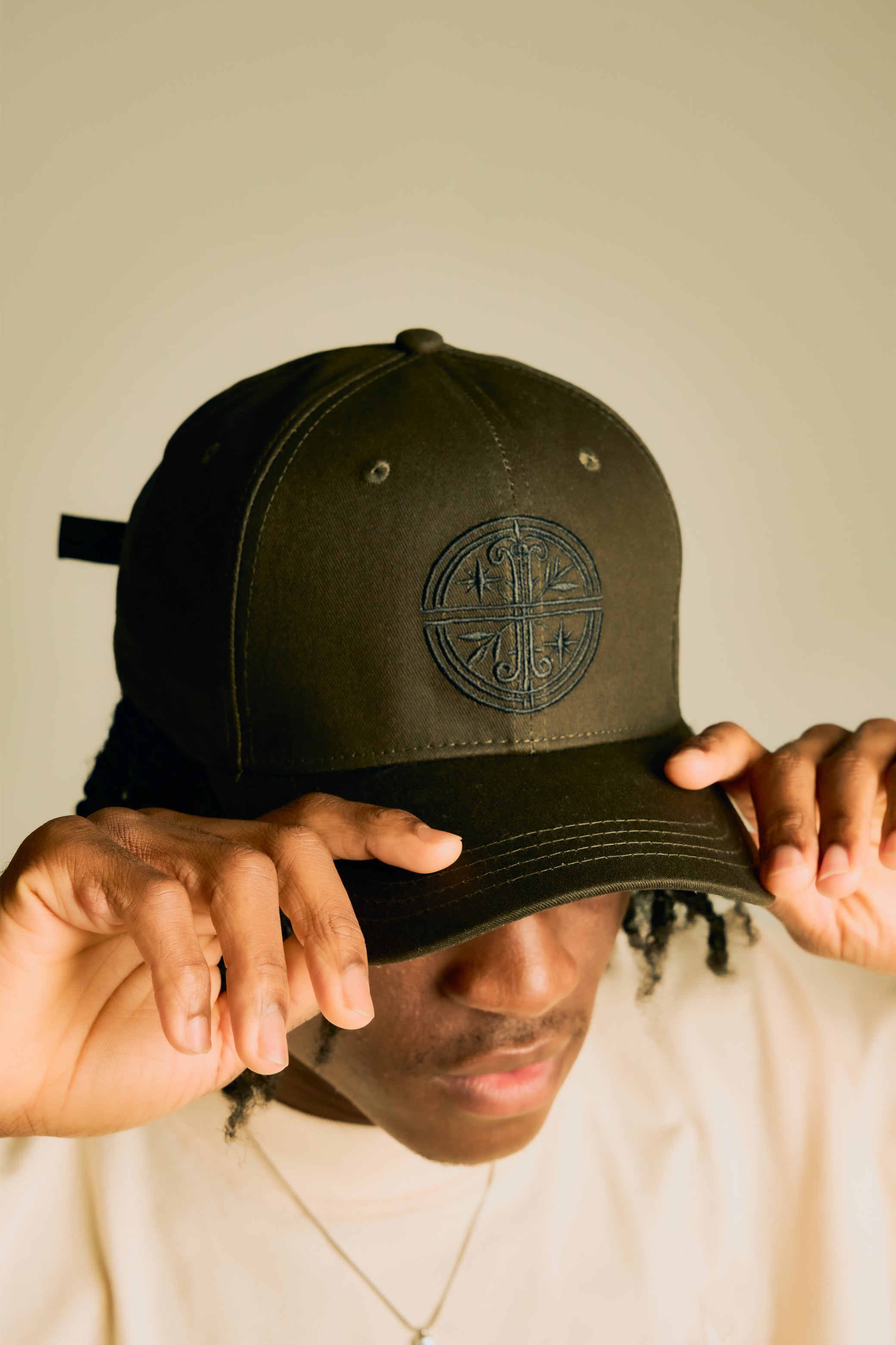 Simple Baseball Cap made of Pure Cotton in Black